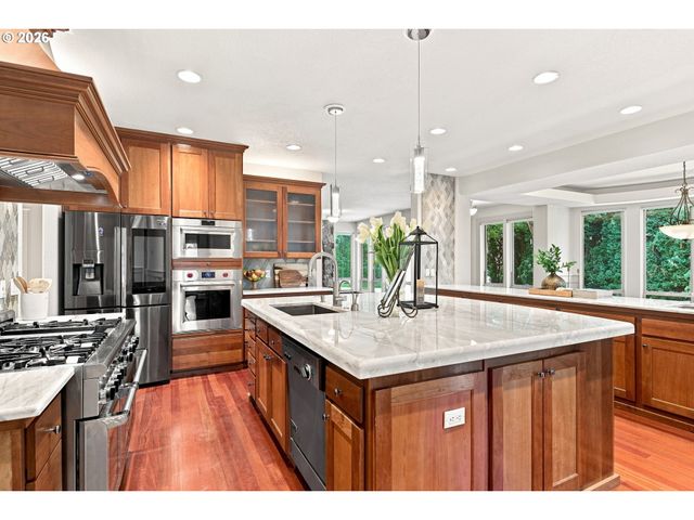 11725 Se BANBURY Cir, Happy Valley, OR 97086