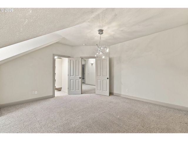 11725 Se BANBURY Cir, Happy Valley, OR 97086