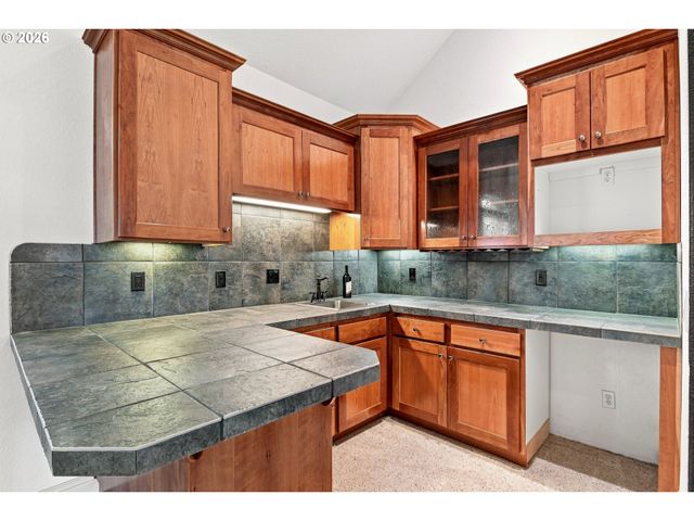 11725 Se BANBURY Cir, Happy Valley, OR 97086