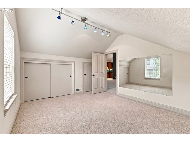 11725 Se BANBURY Cir, Happy Valley, OR 97086