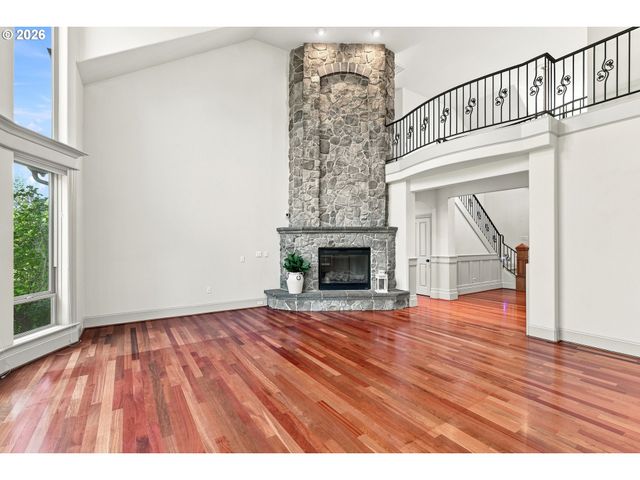 11725 Se BANBURY Cir, Happy Valley, OR 97086