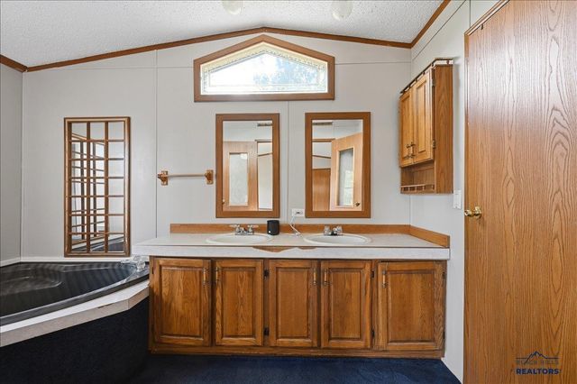 1316 SPEARFISH MOUNTAIN LN, Spearfish, SD 57783