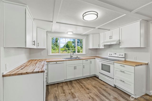 255 Douglas Street, Longview, WA 98632