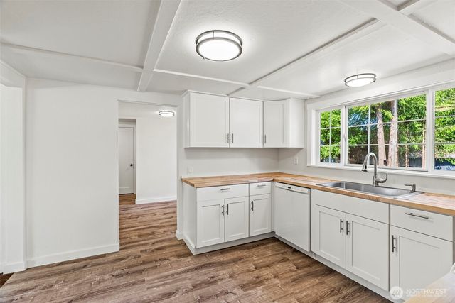 255 Douglas Street, Longview, WA 98632