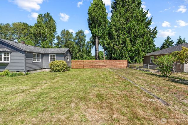 255 Douglas Street, Longview, WA 98632