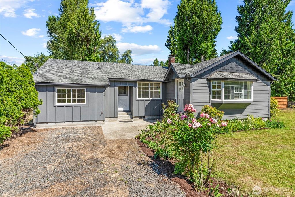 255 Douglas Street, Longview, WA 98632