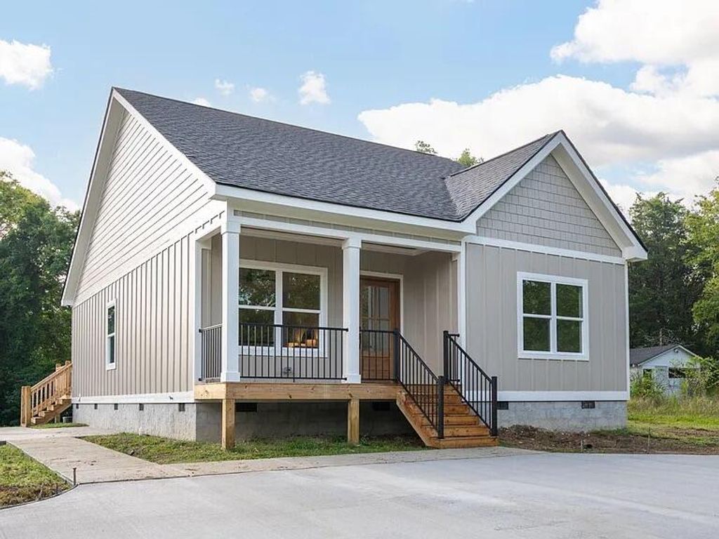 177 Magnolia Street, Rossville, GA 30741