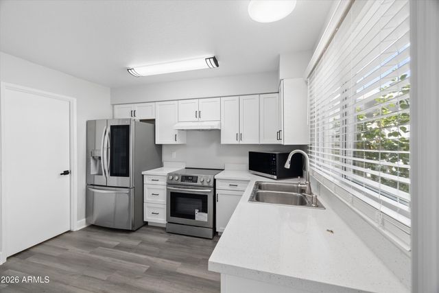 5942 N 83RD Street, Scottsdale, AZ 85250