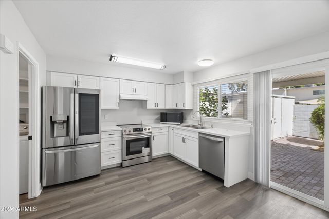 5942 N 83RD Street, Scottsdale, AZ 85250