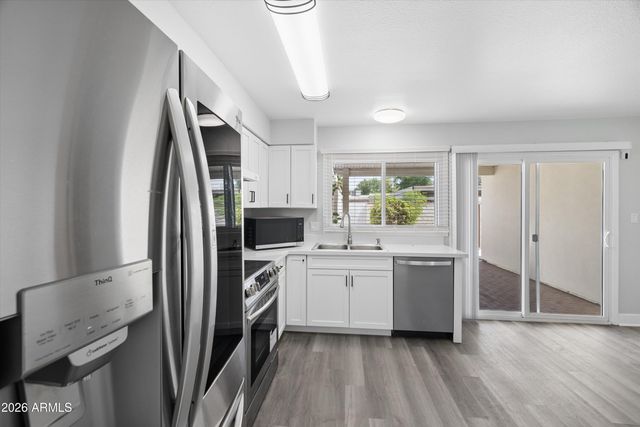 5942 N 83RD Street, Scottsdale, AZ 85250