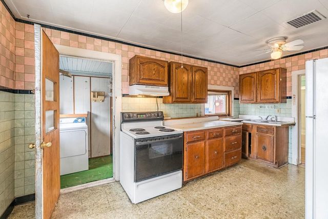 904 GRAND AVENUE, Merrill, WI 54452