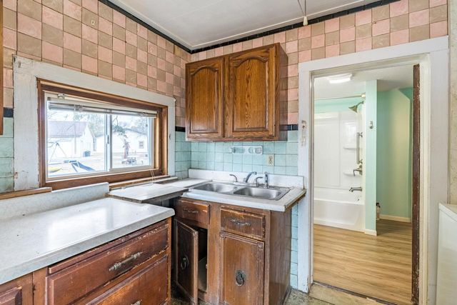 904 GRAND AVENUE, Merrill, WI 54452