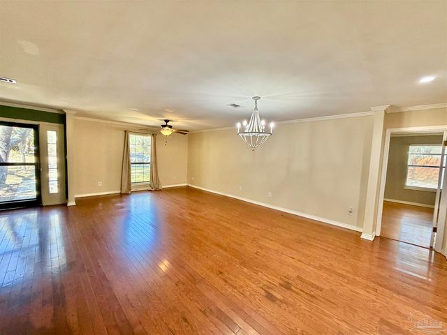 1556 Oak Shore Dr, Gulf Breeze, FL 32563