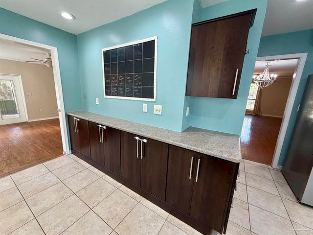 1556 Oak Shore Dr, Gulf Breeze, FL 32563