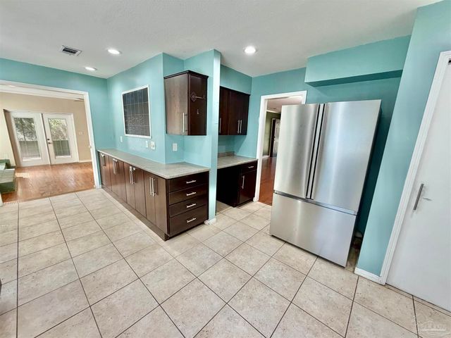 1556 Oak Shore Dr, Gulf Breeze, FL 32563