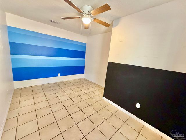 1556 Oak Shore Dr, Gulf Breeze, FL 32563