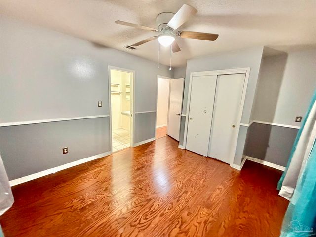 1556 Oak Shore Dr, Gulf Breeze, FL 32563