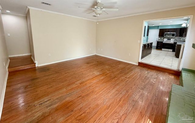 1556 Oak Shore Dr, Gulf Breeze, FL 32563