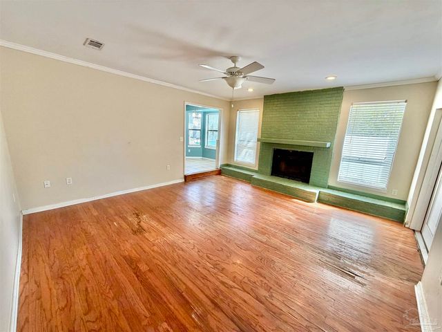 1556 Oak Shore Dr, Gulf Breeze, FL 32563