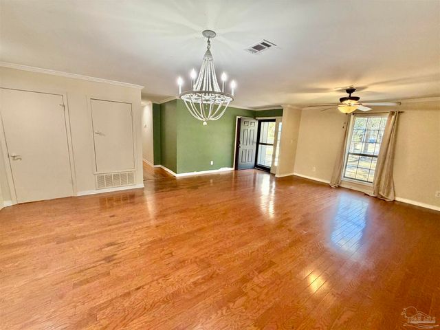 1556 Oak Shore Dr, Gulf Breeze, FL 32563