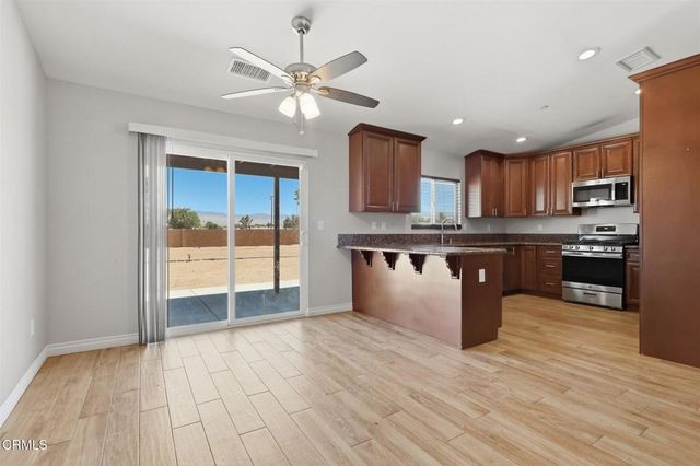 13115 Clallam Road, Apple Valley, CA 92308