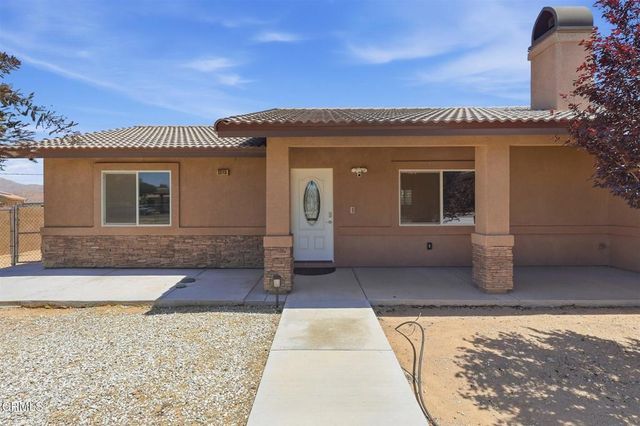13115 Clallam Road, Apple Valley, CA 92308