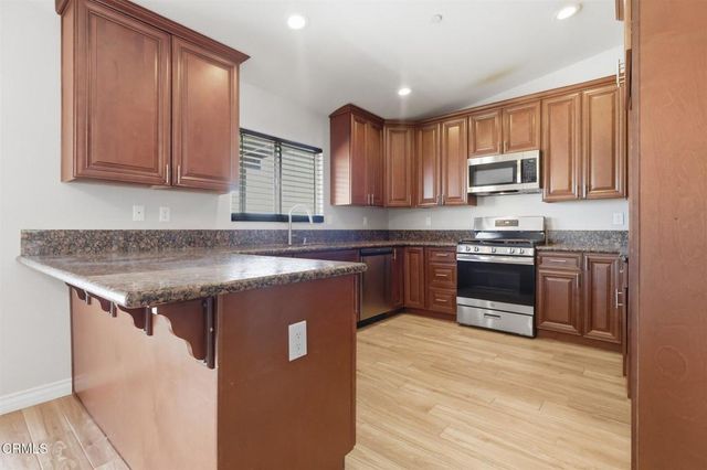 13115 Clallam Road, Apple Valley, CA 92308
