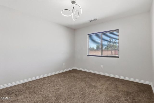 13115 Clallam Road, Apple Valley, CA 92308
