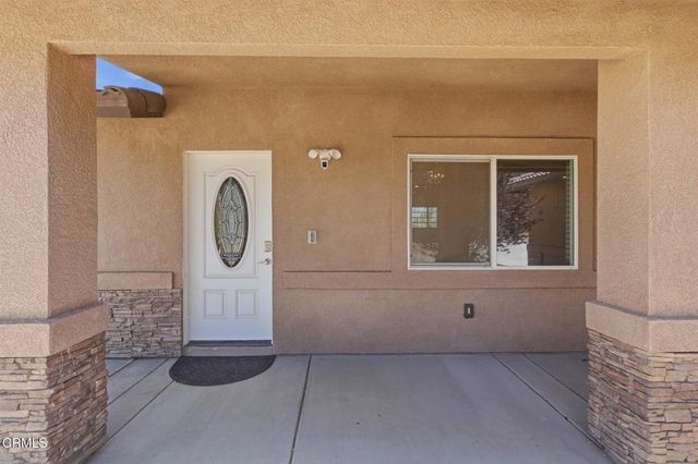 13115 Clallam Road, Apple Valley, CA 92308