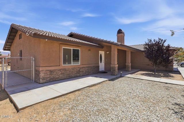 13115 Clallam Road, Apple Valley, CA 92308