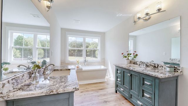 548 Buddy Rd, Burns, TN 37029