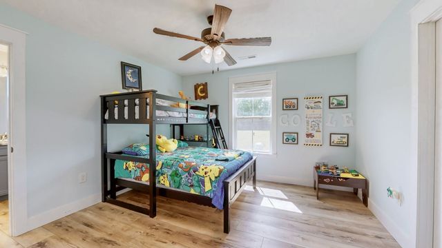 548 Buddy Rd, Burns, TN 37029