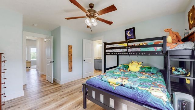 548 Buddy Rd, Burns, TN 37029