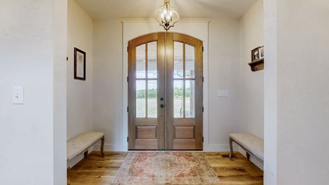 548 Buddy Rd, Burns, TN 37029