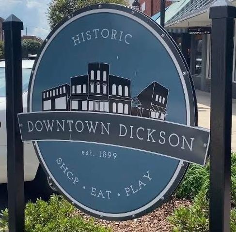 548 Buddy Rd, Burns, TN 37029