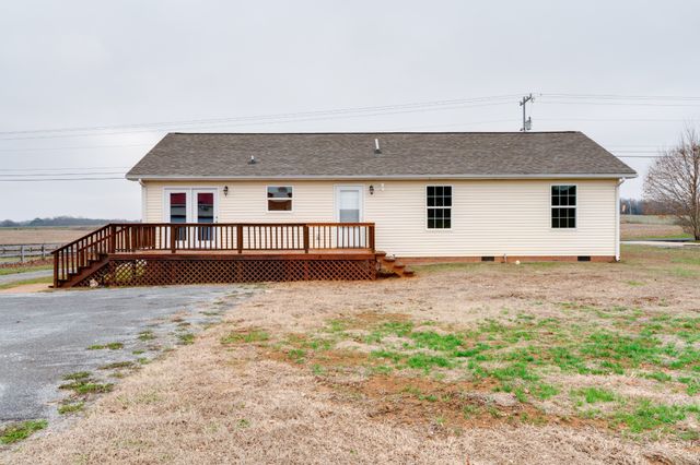 679 Airport Rd, Portland, TN 37148