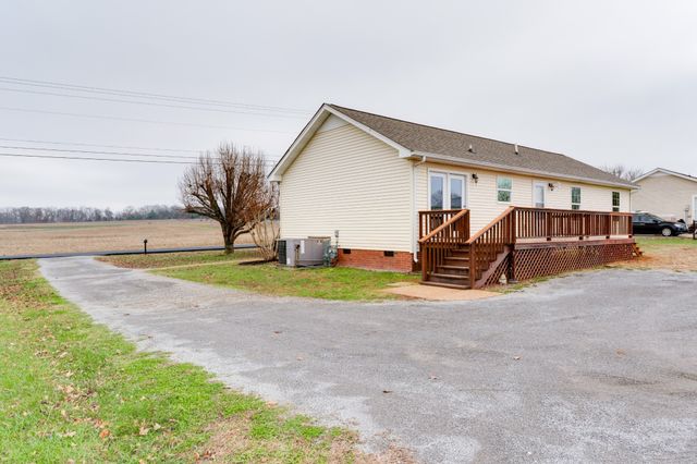 679 Airport Rd, Portland, TN 37148