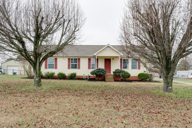 679 Airport Rd, Portland, TN 37148