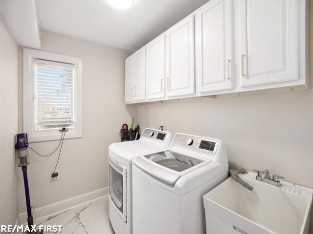 18765 Riverside Glen Road, Macomb Twp, MI 48044