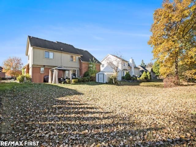 18765 Riverside Glen Road, Macomb Twp, MI 48044