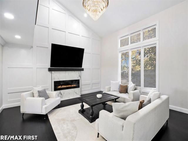 18765 Riverside Glen Road, Macomb Twp, MI 48044