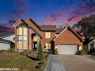 18765 Riverside Glen Road, Macomb Twp, MI 48044