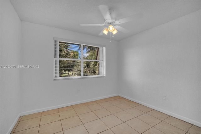10015 NW 4th Street 203, Pembroke Pines, FL 33024