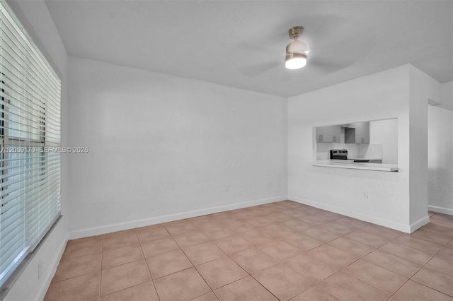 10015 NW 4th Street 203, Pembroke Pines, FL 33024