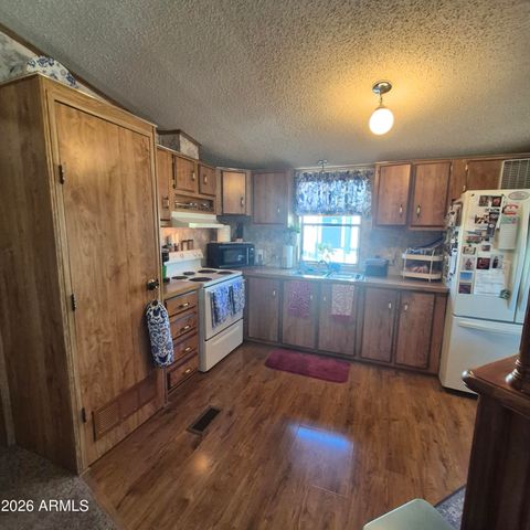 1980 S HILTON Road, Apache Junction, AZ 85119