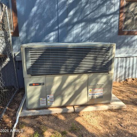 1980 S HILTON Road, Apache Junction, AZ 85119