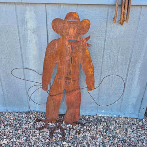 1980 S HILTON Road, Apache Junction, AZ 85119