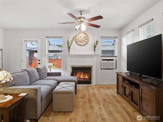 3709 4th Avenue NW, Olympia, WA 98502