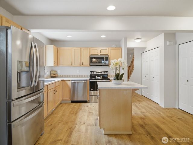 3709 4th Avenue NW, Olympia, WA 98502