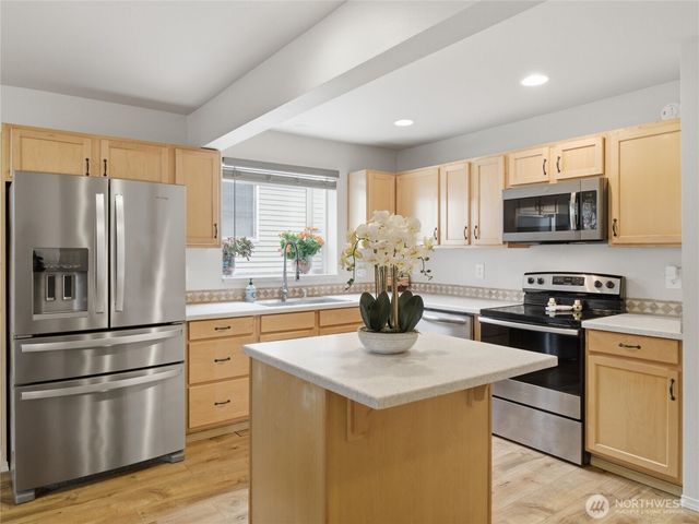 3709 4th Avenue NW, Olympia, WA 98502